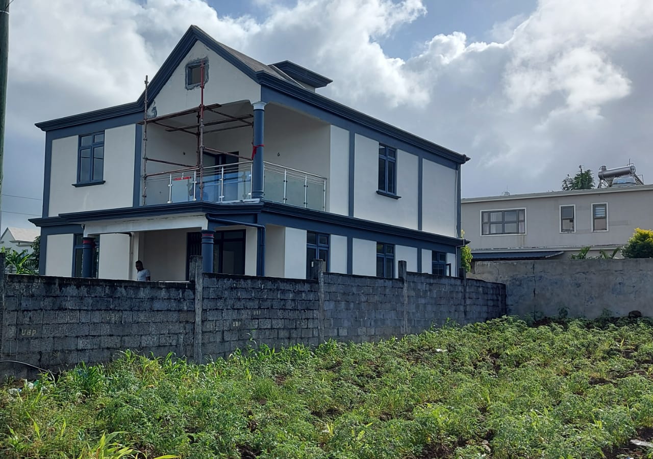 House For Sale At Rose-Belle, Union Park